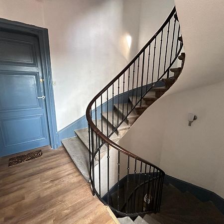 Appartement Cosy Charme Ancien Thizy-les-Bourgs Luaran gambar